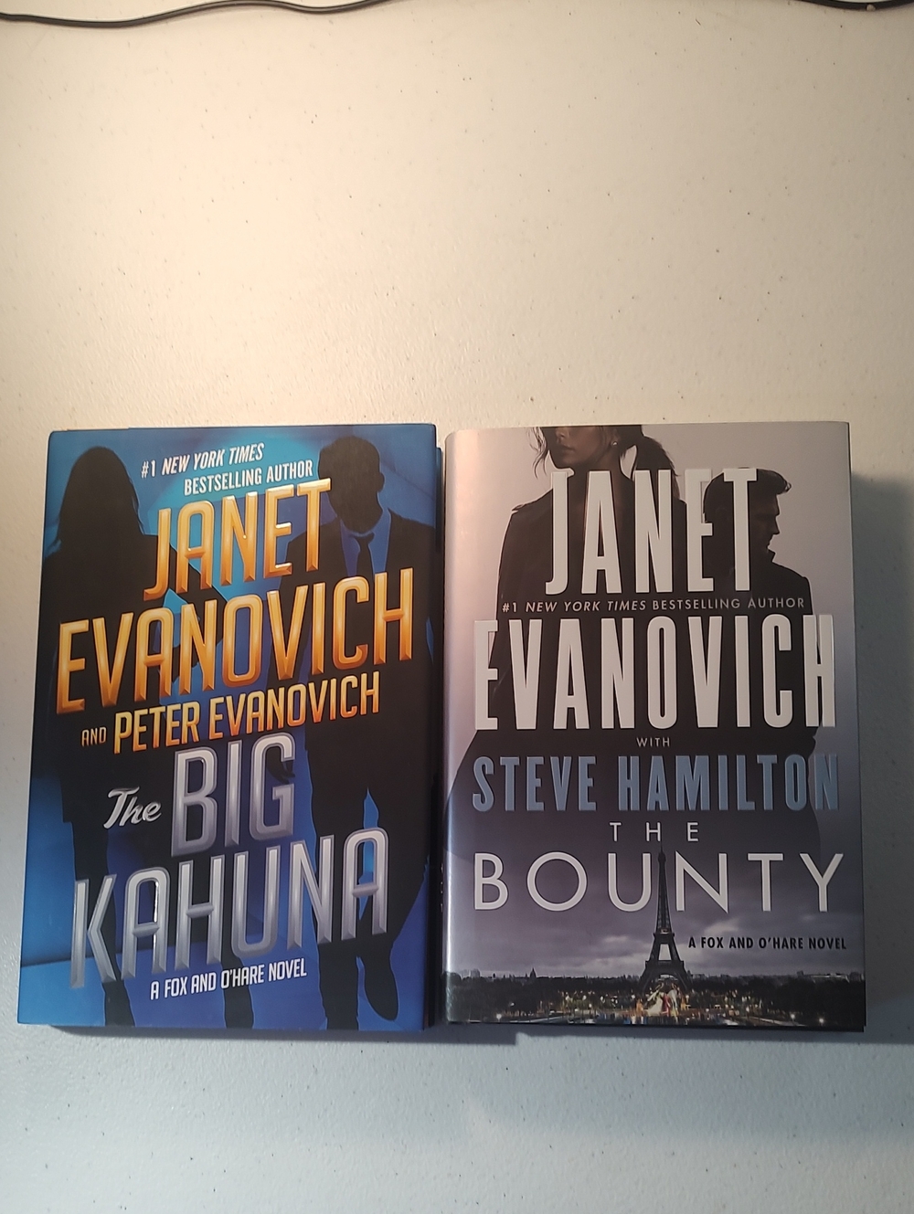 Janet Evanovich The Big Kahuna, The Bounty  Fox And O'Hare  Novels   Hard Back